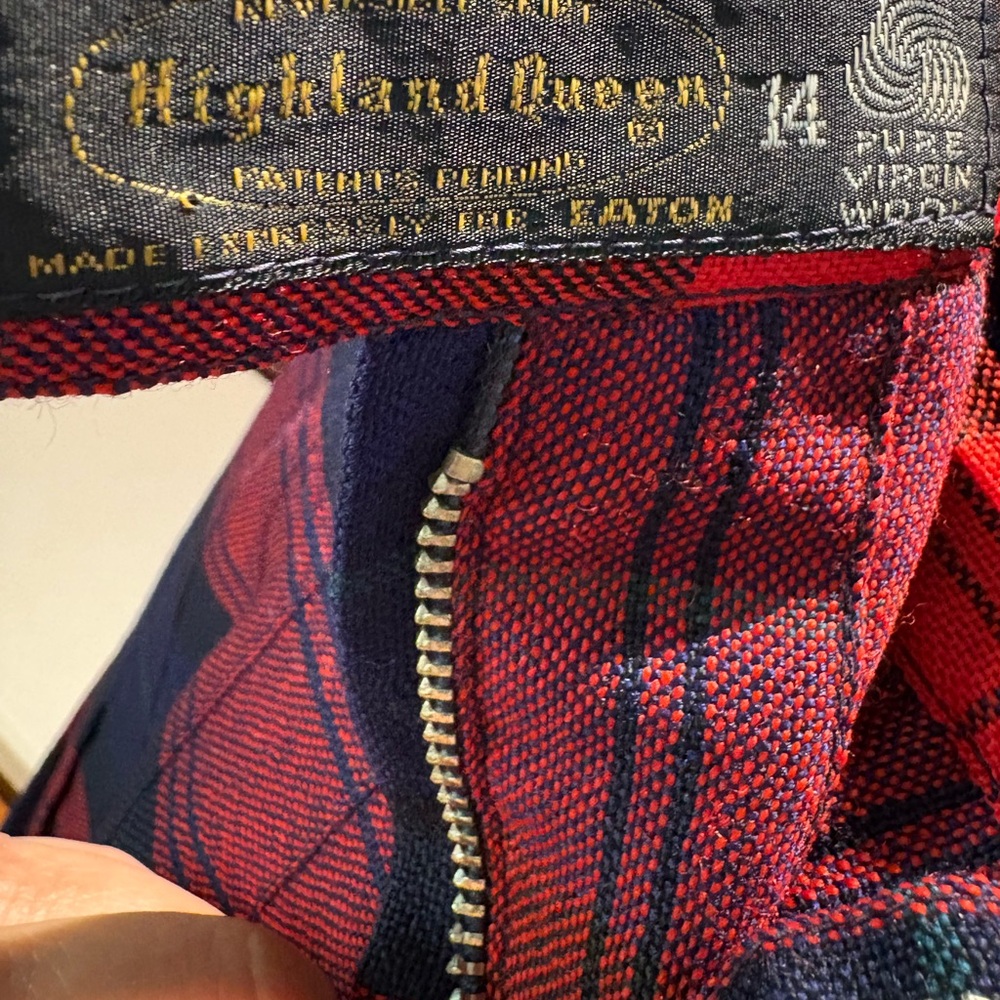 Vintage Highland Queen Red & Navy Plaid Tartan Wool Skirt - Picture 9 of 10